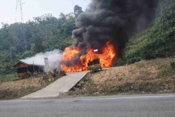 
					Satu Unit Rumah di Kawasan Relokasi Muara Sipongi Beserta Seluruh Isinya Ludes Terbakar