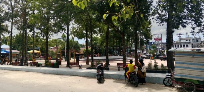 
					Baru Seumur Jagung, Meja di Taman Panyabungan Hilang