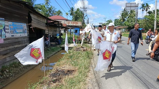 
					Gerindra Madina Copot Atribut Partai Ditempat Umum