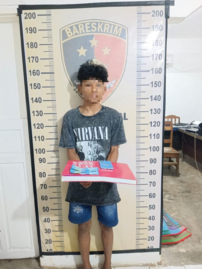 
					Jual Sabu, Remaja 16 Tahun Ditangkap Polisi