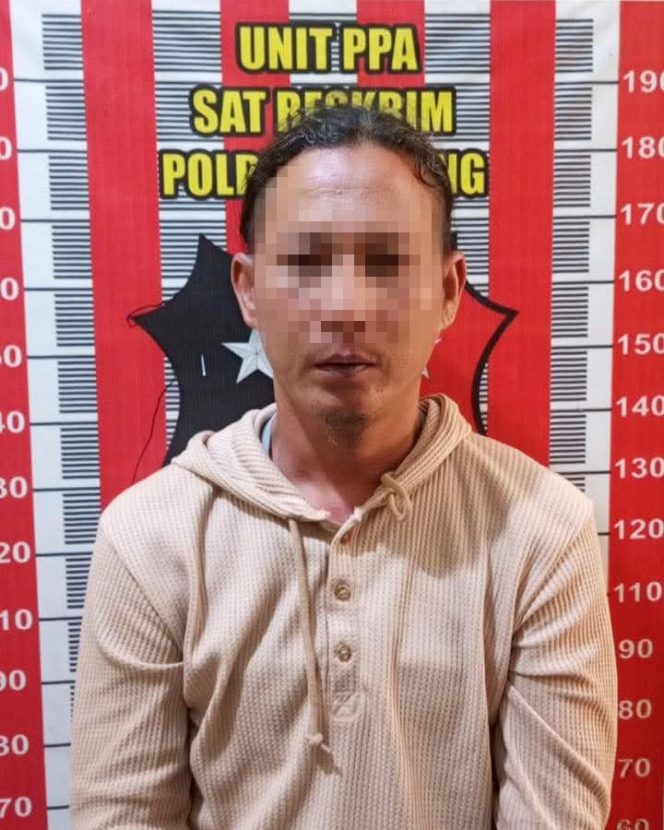 
					Temukan Tas Berisi Uang Rp17 Juta Tapi Tak Dikembalikan, Seorang Pria di Tapteng Berakhir di Kantor Polisi