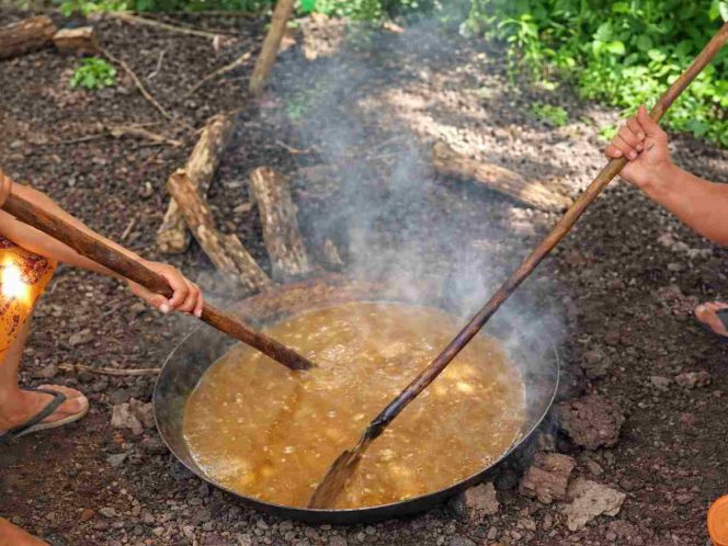 
					Tradisi Mangalame Mandailing, Warisan Sakral Memasak Dodol Jelang Lebaran