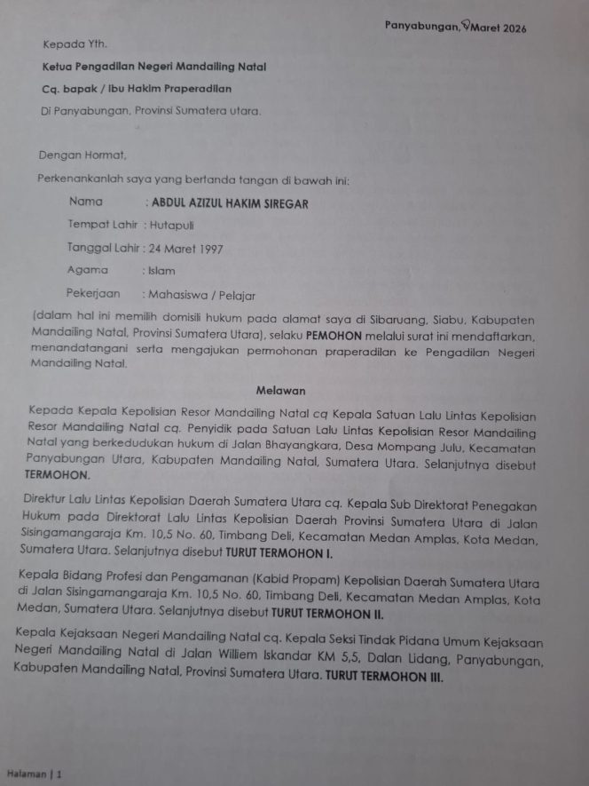 
					Penabrak Tak Kunjung Ditahan, Anak Korban Prapidkan Kapolres Madina Ke Pengadilan
