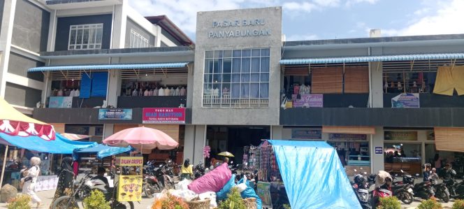 
					Jelang Lebaran,Pasar Baru Panyabungan Diserbu Warga