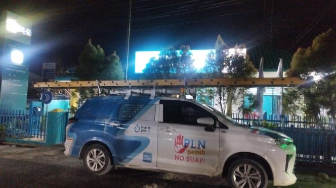 
					Kecewa Meteran Listrik Dicabut Mendadak, Pelanggan PT PLN Panyabungan Layangkan Protes