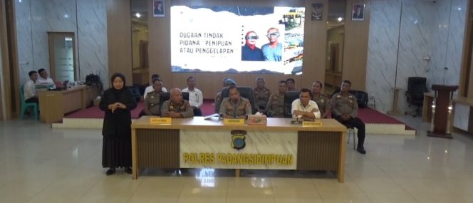 
					Oknum Polisi dan Istri Anggota DPRD Tipu Puluhan Personel, Kerugian Capai Rp10,2 Miliar