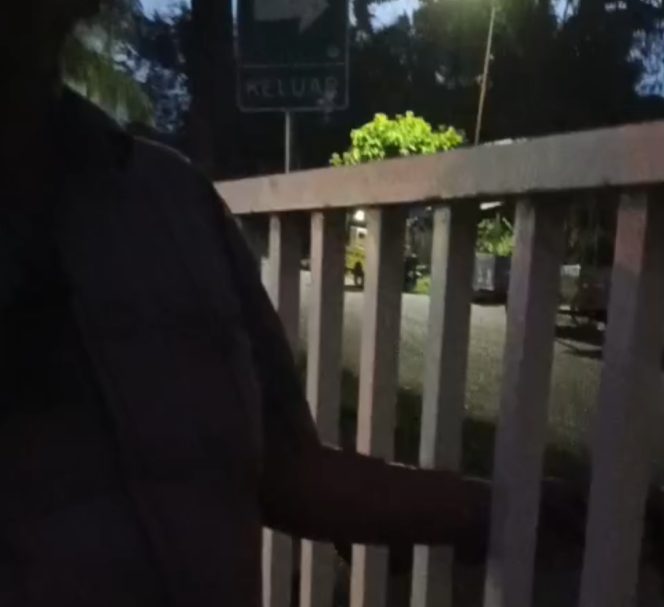 
					Viral Lagi, Pintu Masjid Agung Nur Alannur Ditutup Pas Magrib, Jemaah Tak Diizinkan Parkir