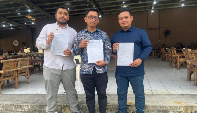 
					Warga Contempo Regency Tolak Keras Pembongkaran Tembok Perumahan