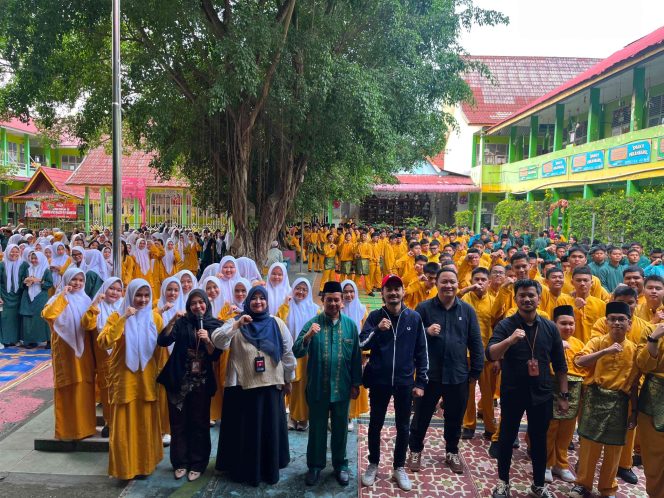 
					TEKANKAN BAHAYA DUNIA DIGITAL , INFINITY CENTER LAKUKAN SOSIALISASI DI SMA NEGERI 9 PEKANBARU